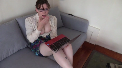 Bettie Bondage: Mom Mind Controlled with Gum